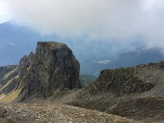 Scendendo verso l' Alpe Solcio, vista sul Pizzo Boni
