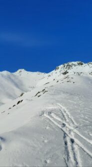 Parte alta della Val Gimont con la punta in fondo a dx