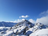 La cima del Monte Doubia con il grande ometto di pietre.