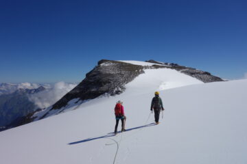 Fabiano e Laura in salita verso la quota 3626 m del Tournelon Blanc
