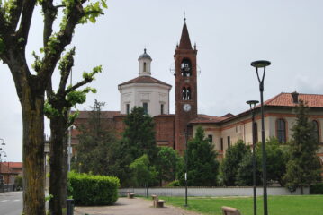 Verso la monumentale Chiesa di S. Giorgio a Bernate Ticino