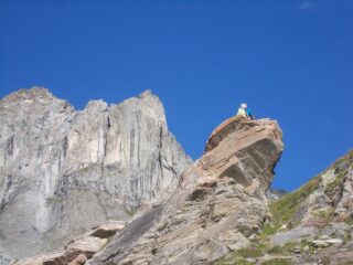 Le due cime della Rocca Bianca ,salendo al Colle St.Veran