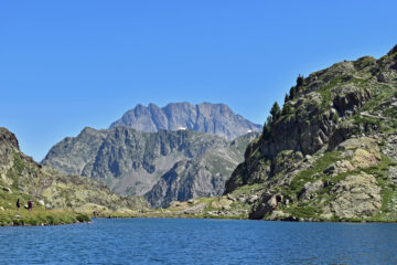 La Serra dell'Argentera vista dal lago inferiore di Valscura