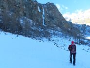 Russian roulette dall'alpeggio che precede la cascata