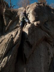 Appena sopra il difficile boulder iniziale di edera canterina