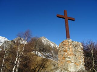 la cima vista dalla croce di Baral