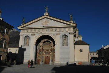 La Cattedrale di Aosta, dove termina la Tappa 2