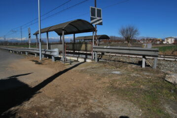 Il sottopassaggio, passato Castelrosso, sulla ferrovia Torino-Casale: il percorso si porta ora verso la linea Torino-Milano