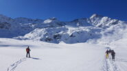 La Tambò Alp: la salita inizia nella bellissima conca dominata dal Tambò 