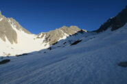 a sinistra il Colle di Chambave, a destra il Colle Btg Aosta