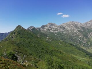 Panorama verso la Colma dalla cima del Cimaron del Giura'