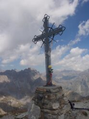 la croce sul Monte Subeyran