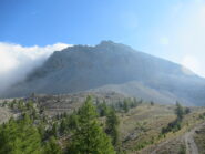 Punta Charra (m.2843) dal Col des Acles con il versante ferrata nella nebbia