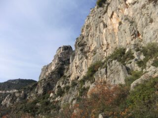 Bastionate rocciose sopra al Sentiero Nietzsche
