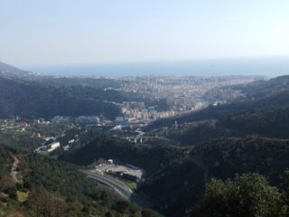 Vista su Genova scendendo al Righi