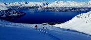 Salita con splendida vista sul Kafjord e Alpi di Lyngen