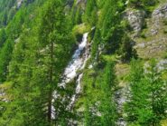 la cascata che arriva da Lac Ars