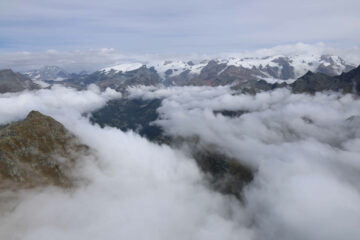 Panorama verso i ghiacciai del Monte Rosa
