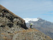 lo sterrato/sentiero, molto panoramico, che raggiunge il versante nord del Mont Froid 