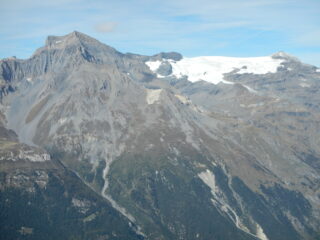 dalla cima del Mont Froid: Dent Parrachée 3697 m. e il ghiacciaio del Dome de Chasseforet 3586 m.