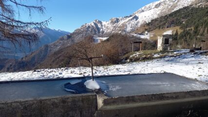 Le Combe dalla fontana dell'Alpe Giardinera
