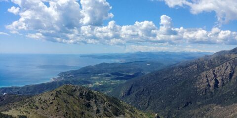 panorama dal Tardia verso ponente, con cime Alpi liguri nuovamente innevate