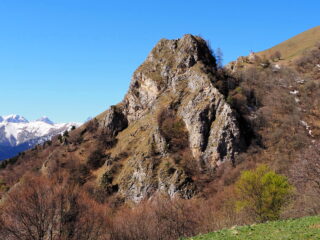 La roccia Castello dai pressi della grange Orgiera