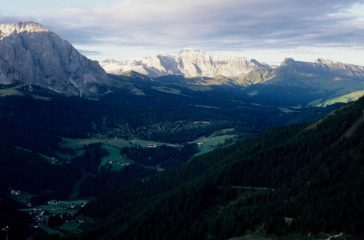 il Gruppo del Catinaccio visto dal Rifugio Firenze (5-9-1998)