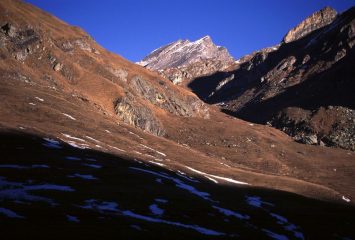 le prime luci del sole nel vallone di salita (5-2-2002)