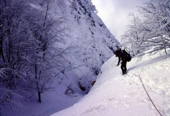 superando un breve risalto dopo l'uscita del canale (17-2-2002)