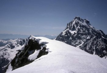 Dalla vetta il Monviso maestoso