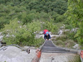 le vecchie scale facilitavano la salita ultimamente sono state rimosse