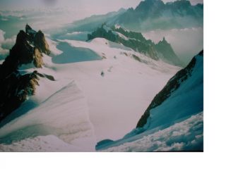 Salendo al M.Blanc de Tacul con dietro a sx l'Aig. du Midi'