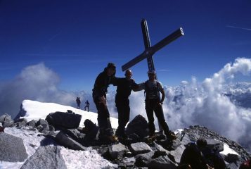 Stelvio, Gianni e Luca in vetta alla Presanella (19-8-2002)
