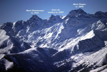 panorami osservati dalla cima...07 (12-1-2003)