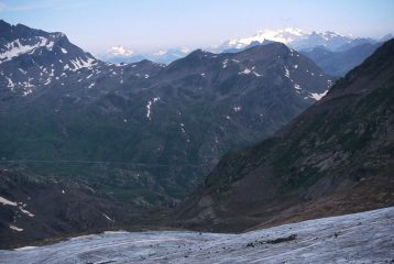 uno sguardo verso la strada del Gavia e il primo tratto del vallone di salita (29-6-2003)
