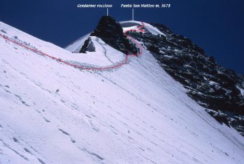 la parte alta della cresta NO della Punta San Matteo (29-6-2003)