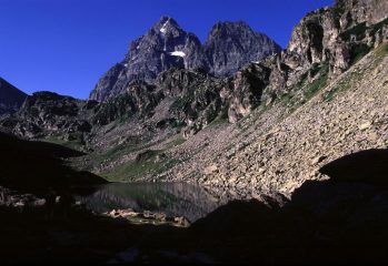Monviso e Visolotto osservati dal Lago Fiorenza (26-7-2003)