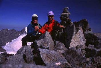 Stelvio e Gianni in vetta al Pizzo Zupò (autoscatto) (10-8-2003)