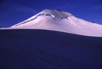 le prime luci del giorno sul Pizzo Argent (10-8-2003)