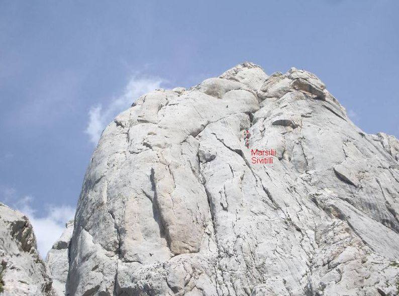 la successione di diedri e camini della Marsilii-Sivitilli