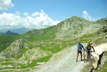 La via del sale dal colle di Tenda al colle del lago dei Signori da questo colle
