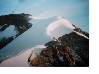 La facile cresta nevosa al Rateau in alto a dx