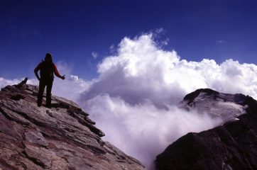 io appena arrivato in vetta alla Punta d'Arnas (5-9-2004)