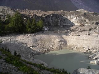 Ecco la nuova veste inedita del lago del Miage, vuoto!