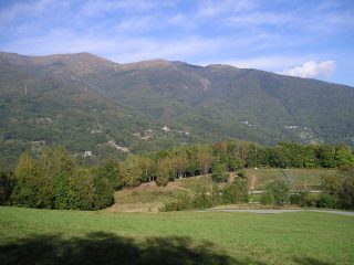 area pic nic carella, sullo sfondo cima mares