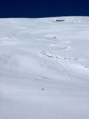 Discesa sotto la Roccia Freida.