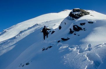 Davide in discesa lungo la cresta NO della Ramiere (7-11-2004)