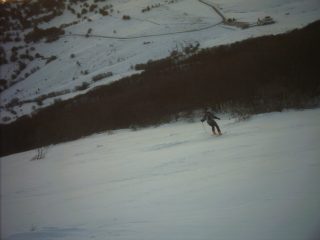 Discesa sui pendii superiori verso Passo S.Leonardo.