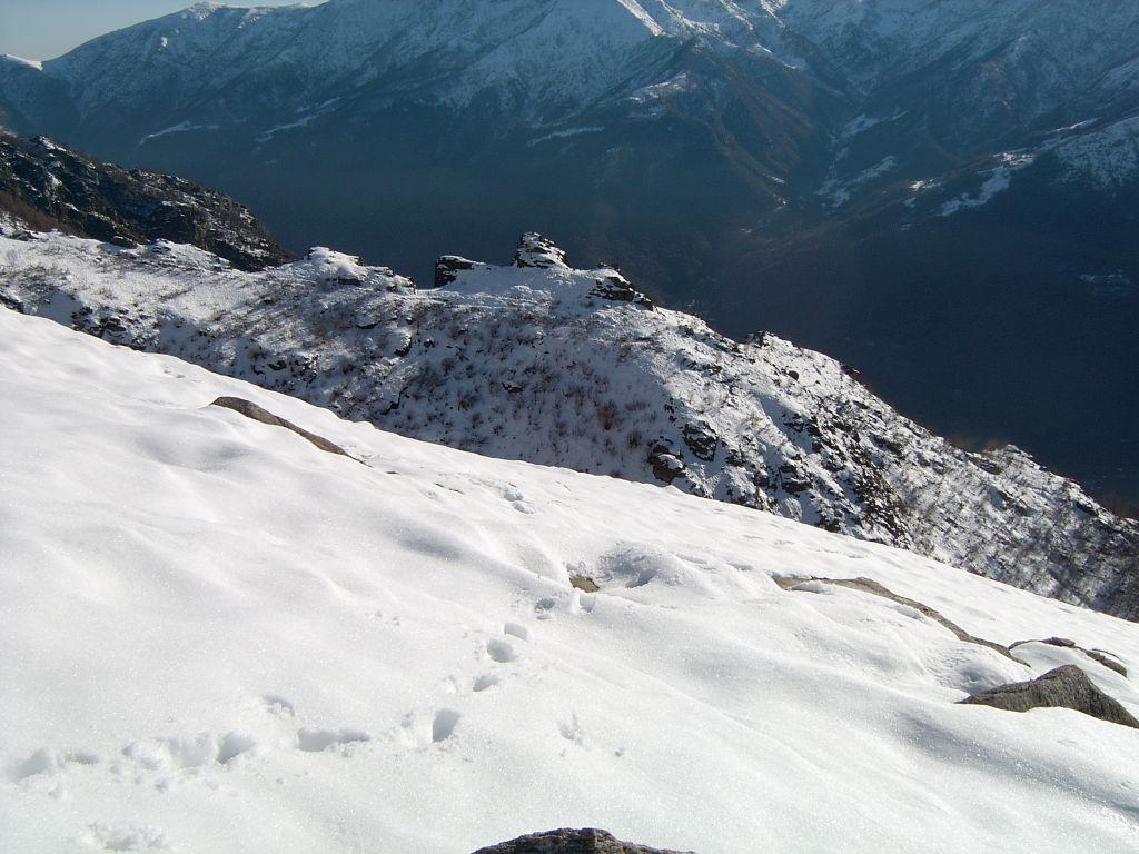 Al centro della cresta, il Bric del Fo